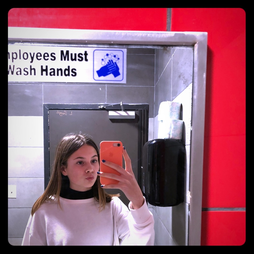 Meet your Posher, Ella